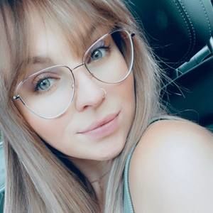 Meet your Posher, Alexus